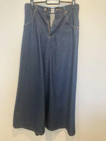 어반 리서치 ROSSO 별주 Wrangler/데님 플레어 스커트
