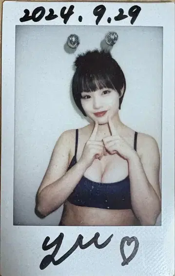 츠키쿠모 요루 친필 사인 폴라로이드 3