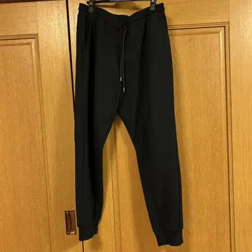 블랙 조거 팬츠 허리밴딩 뒷주머니