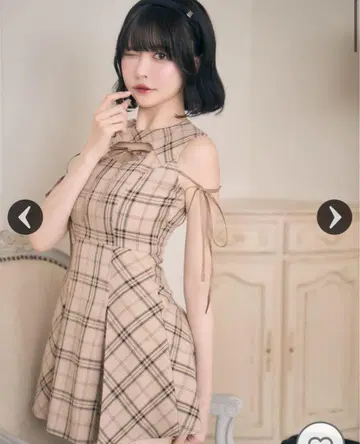 미셸 마카롱 프론트 오픈 체크 미니 원피스