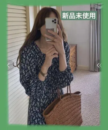 [ 미사용 새상품 ] 꽃무늬 롱 원피스 긴팔 맥시 길이 가을 성숙/러블리