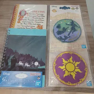 Disney 스테이셔너리 컬렉션과 코스터