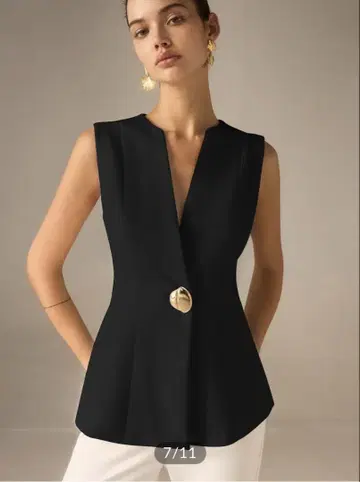 Commense Single Button V-Neck Vest