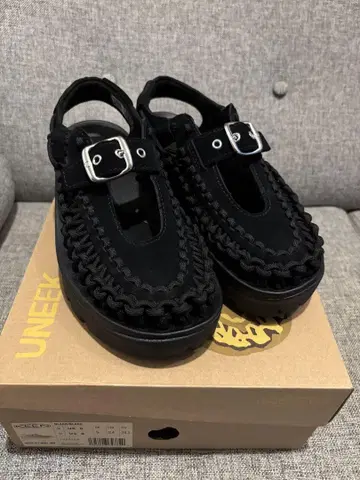컨디션 최상 KEEN 유니크 통굽 샌들 size 24cm
