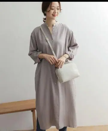어반 리서치 도어스 리오셀 스탠드 카라 셔츠 원피스