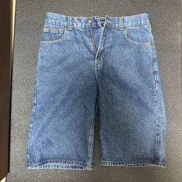 데님 하프 팬츠 백 포켓 부착