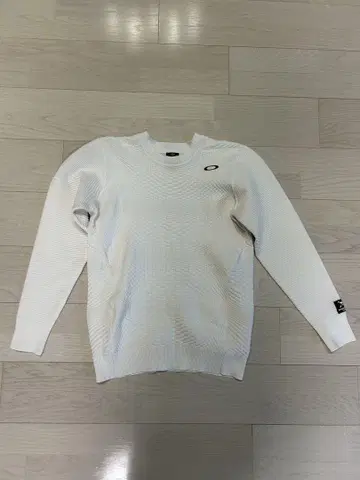 오클리 스컬 크루넥 스웨터 골프웨어 화이트 M 사이즈