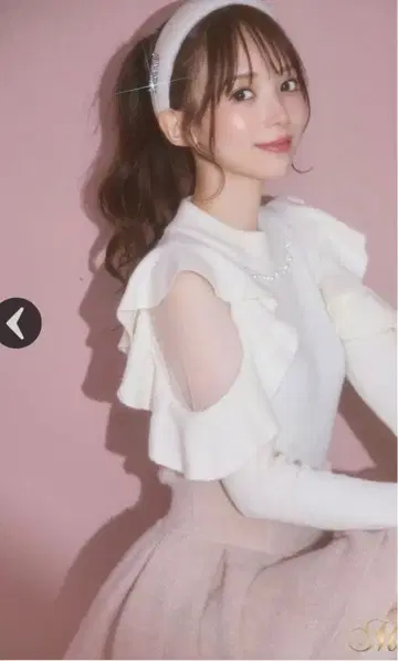 미셸 마카롱 펄 프릴 니트탑