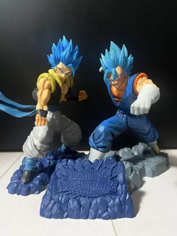 오지터 블루 베지트 블루 피규어