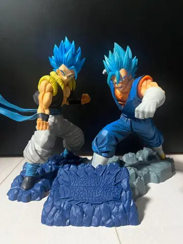 오지터 블루 베지트 블루 피규어