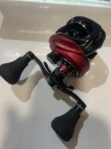 Abu Garcia REVO BEAST 40 로켓 새상품급!