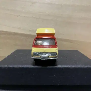 토미카 도요타 하이에이스 코뮤터 HIAOE COMMUTER