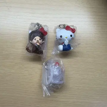 몬치치 x 헬로키티 메지루시 액세서리 가챠 3종 세트