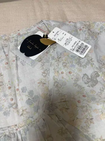 꽃무늬 그레이 반팔 무릎 기장 원피스