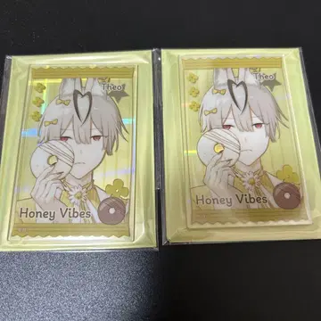 Honey Vibes 아크릴 카드 테오