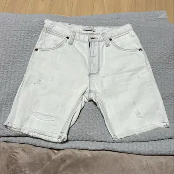 Ron Herman x Wrangler 화이트 데님 숏팬츠