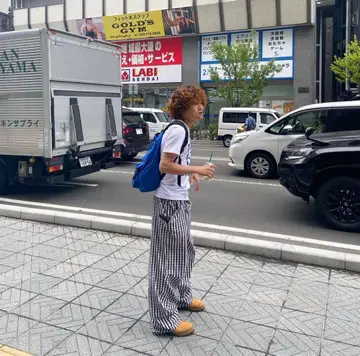 포커즈 츠카사 착용 유사 2턱 와이드 슬랙스 체크 팬츠