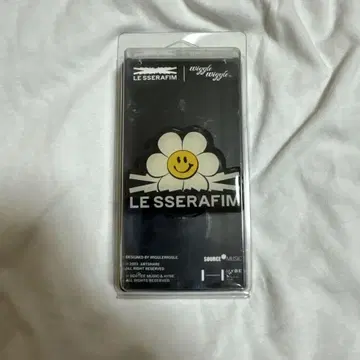 LE SSERAFIM Wiggle Wiggle 콜라보 스마트폰 그립
