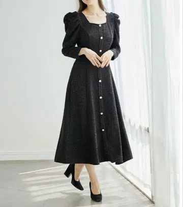 tocco closet 펄 장식 단추 파워 숄더 라메 트위드 원피스