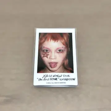 XG The first HOWL EXHIBITION 폴라로이드 코코나
