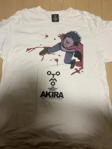 AKIRA T셔츠 XL 사이즈
