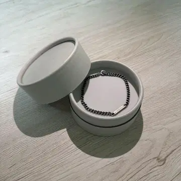 팔찌