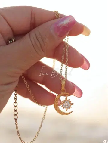 일리 비치 인기 No. 1 sun and moon necklace 골드