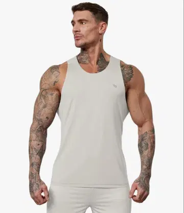 새상품 vanquish fitness 탱크탑