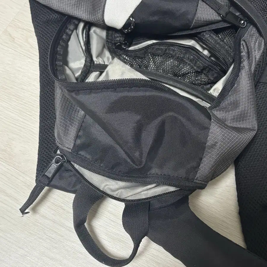 Noiago Multi Logo Backpack (Gray) on Bunjang Global Site.