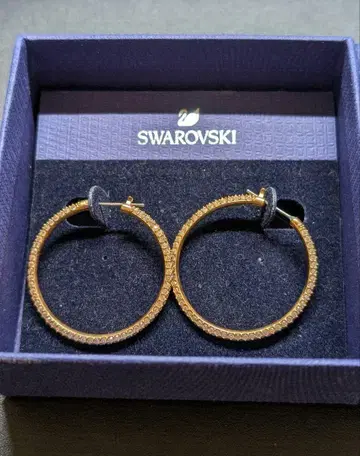 [ 새상품급 ] 스와로브스키 로즈 골드 클리어 후프 귀걸이