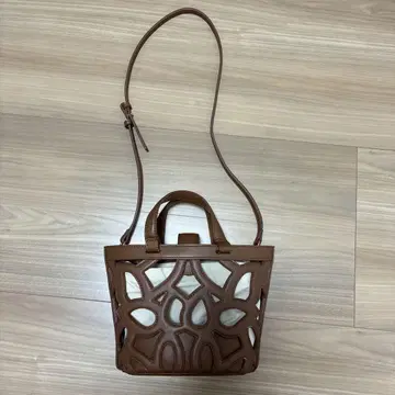 하자품 ZARA 컷워크 토트백