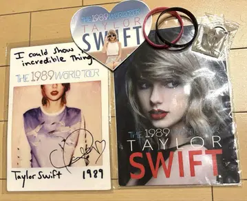 Taylor Swift 1989 투어 굿즈