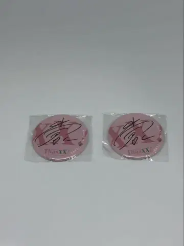 애니서머 2025 아티스트 콜라보 캔뱃지 오구라 유이 2세트