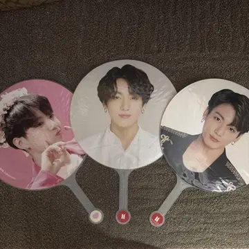 BTS WORLD TOUR LOVE YOURSELF 부채