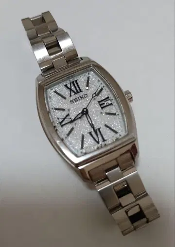SEIKO 루키아 여성용 손목시계 전파 솔라 프로즌 화이트