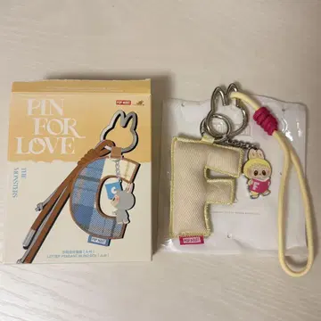 LABUBU POP MART PIN FOR LOVE F