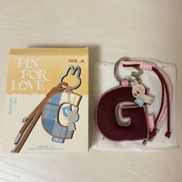 LABUBU POP MART PIN FOR LOVE G
