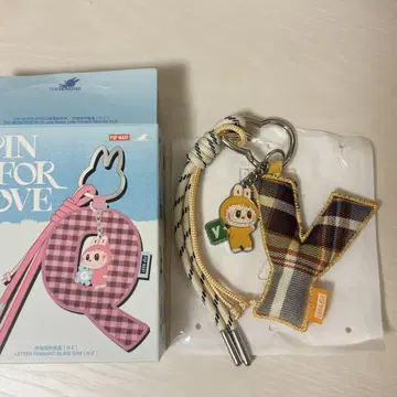 러브브 POP MART PIN FOR LOVE PENDANT Y