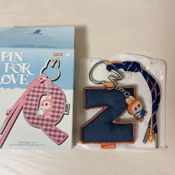 러브브 POP MART PIN FOR LOVE PENDANT Z