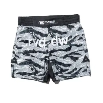 reversal 리버설 POUNCER CAMO FIGHT SHORTS