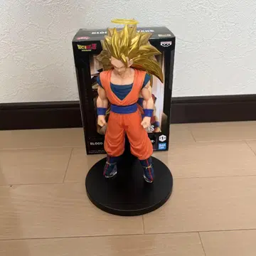BLOOD OF SAIYANS 초사이어인 3 손오공 피규어