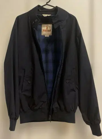 새상품급 BARACUTA 바라쿠타 36