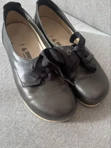 Birkenstock 가죽 로퍼 리본 포함