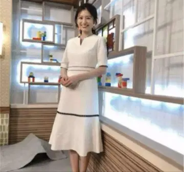 [택 포함 미사용] 셀포드 38 화이트 플레어 슬리브 드레스 반팔