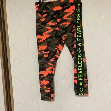 줌바 카모플라쥬 스트레치 레깅스 FEARLESS
