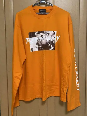 SHETHIS COMMA 롱티 bts 지민 착용