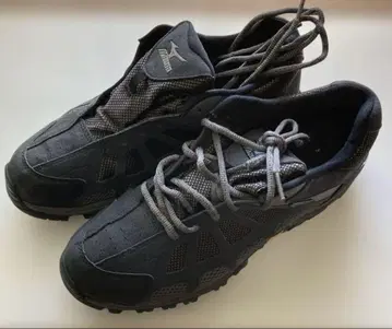 미즈노 트레킹 슈즈 26.0cm 그레이
