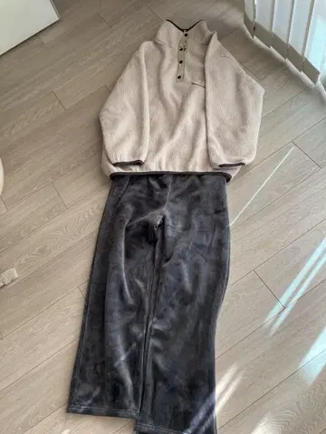 캐널진 플리스 하프 지퍼 트레이닝복