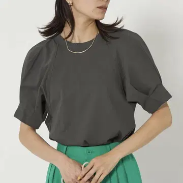 새상품 그린 라벨 형태 슬리브 풀오버 티셔츠