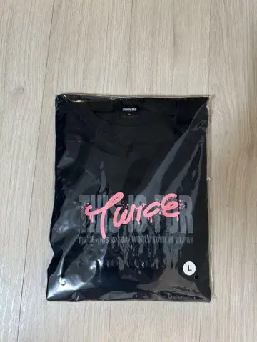 TWICE 월드 투어 T셔츠 L 사이즈 momo